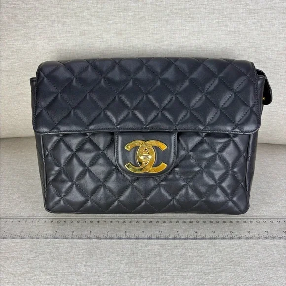 CHANEL Black Lambskin Vintage Backpack Oversized CC GHW 24k plated - Picture 3 of 16